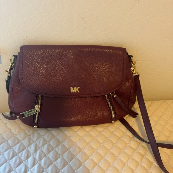 Michael Kors - Picture 1 of 6